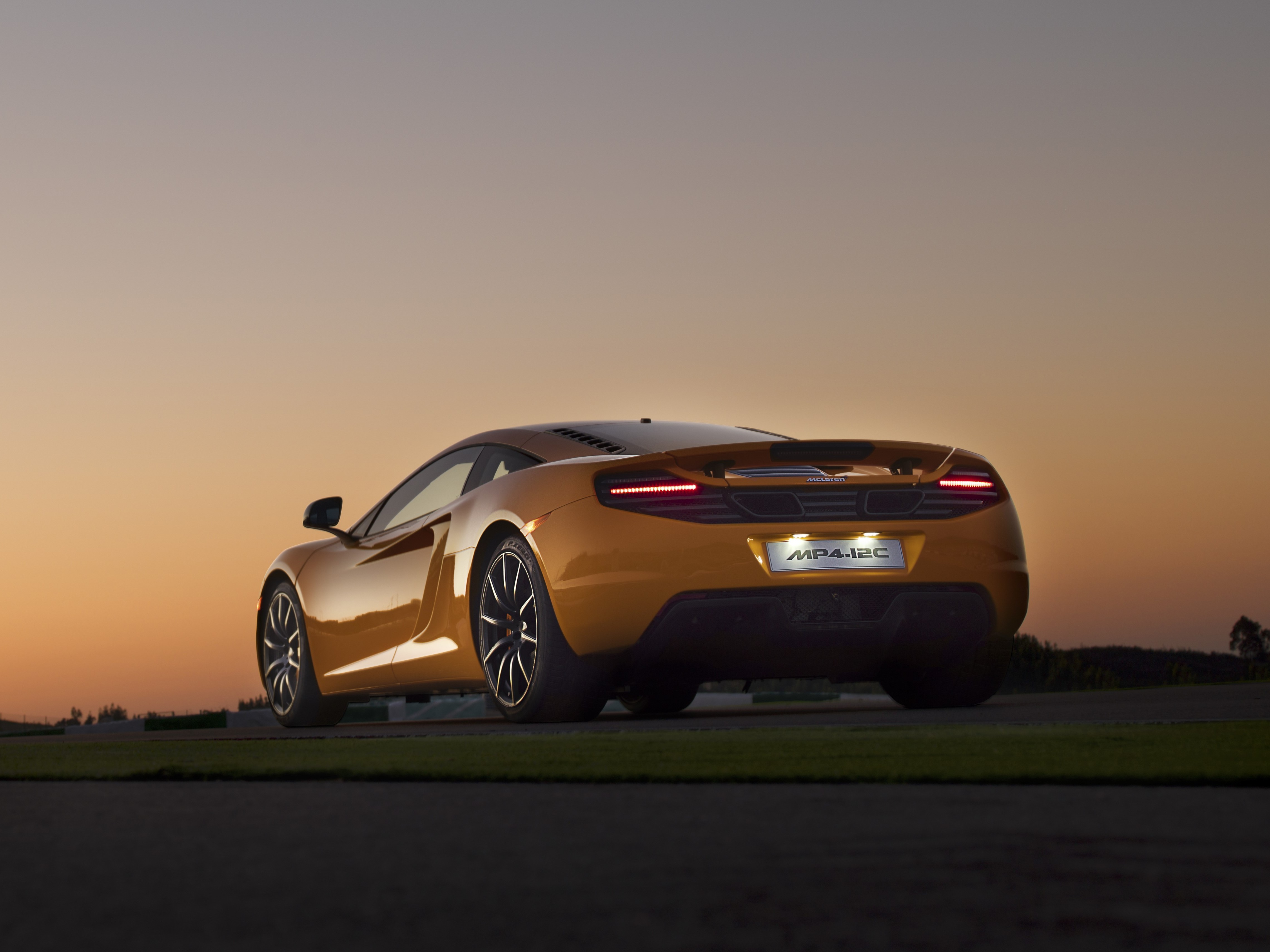 McLaren MP4-12C